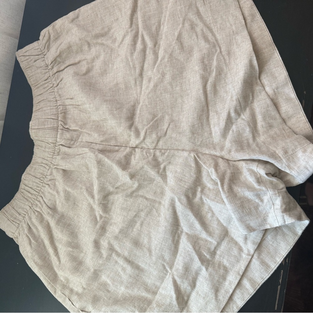 Abercrombie & Fitch Women's Linen-Blend Elastic Waist Shorts in Light Beige
